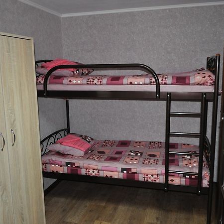 Hostel Bayit Krementsjoek Buitenkant foto