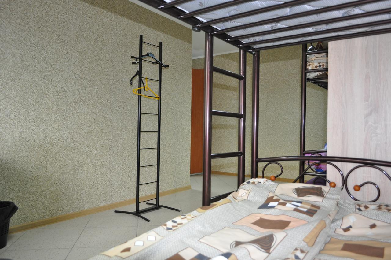 Hostel Bayit Krementsjoek Buitenkant foto