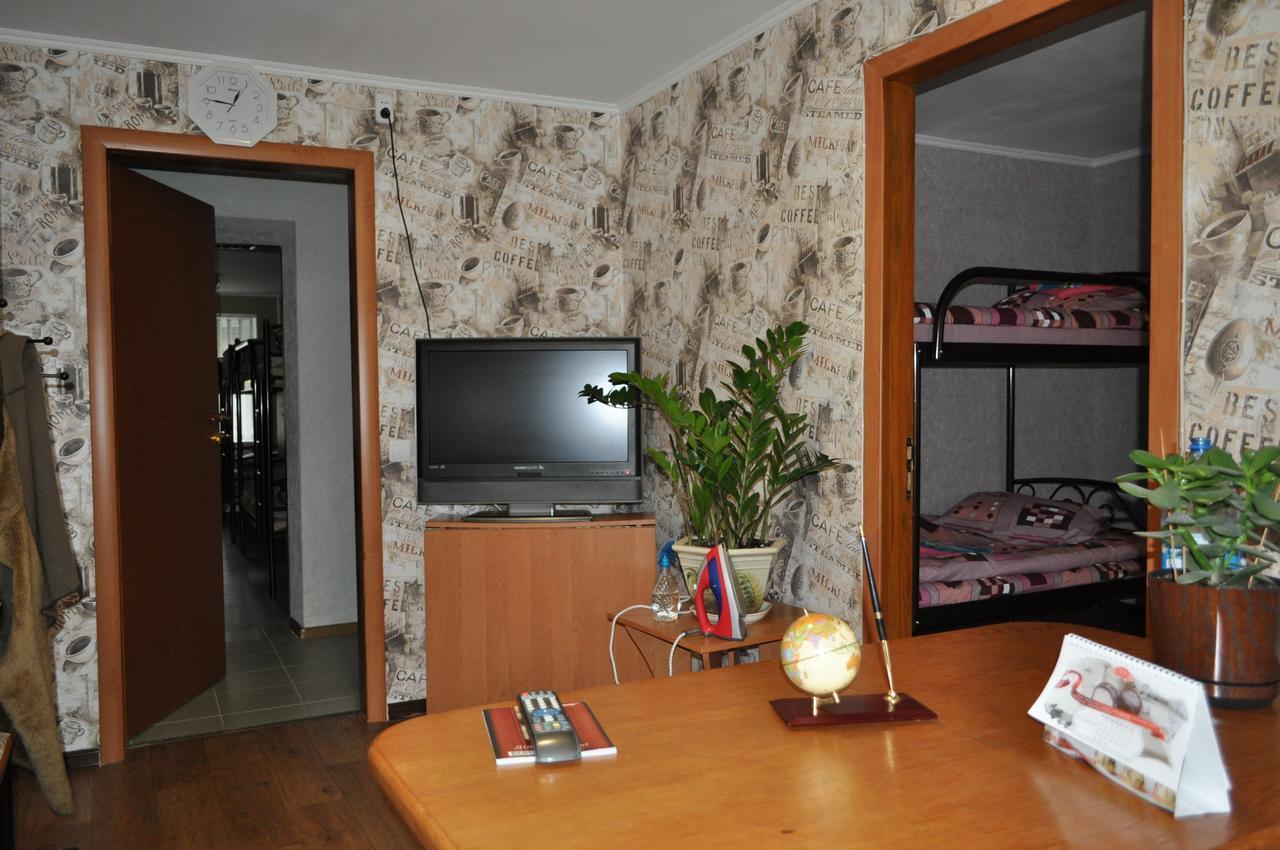 Hostel Bayit Krementsjoek Buitenkant foto